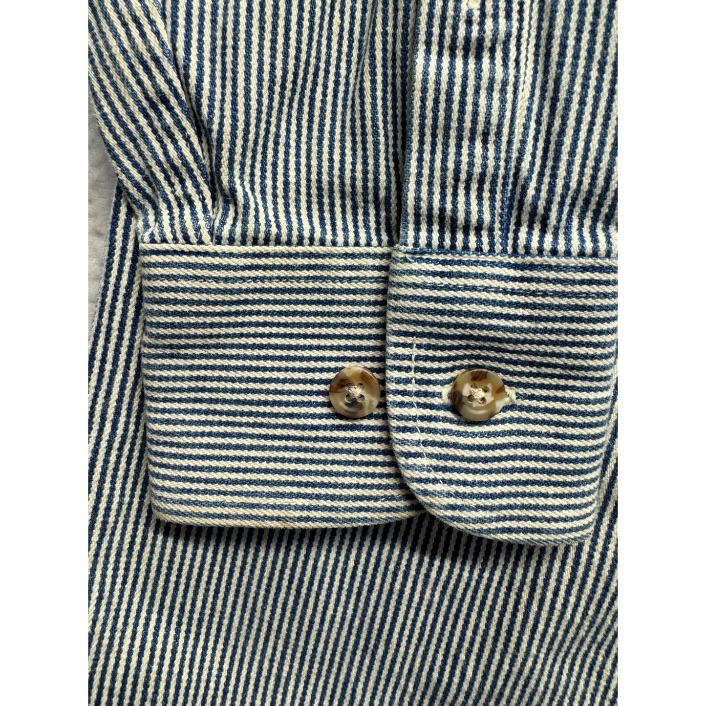 Vintage Men’s Cabelas striped button down #5244