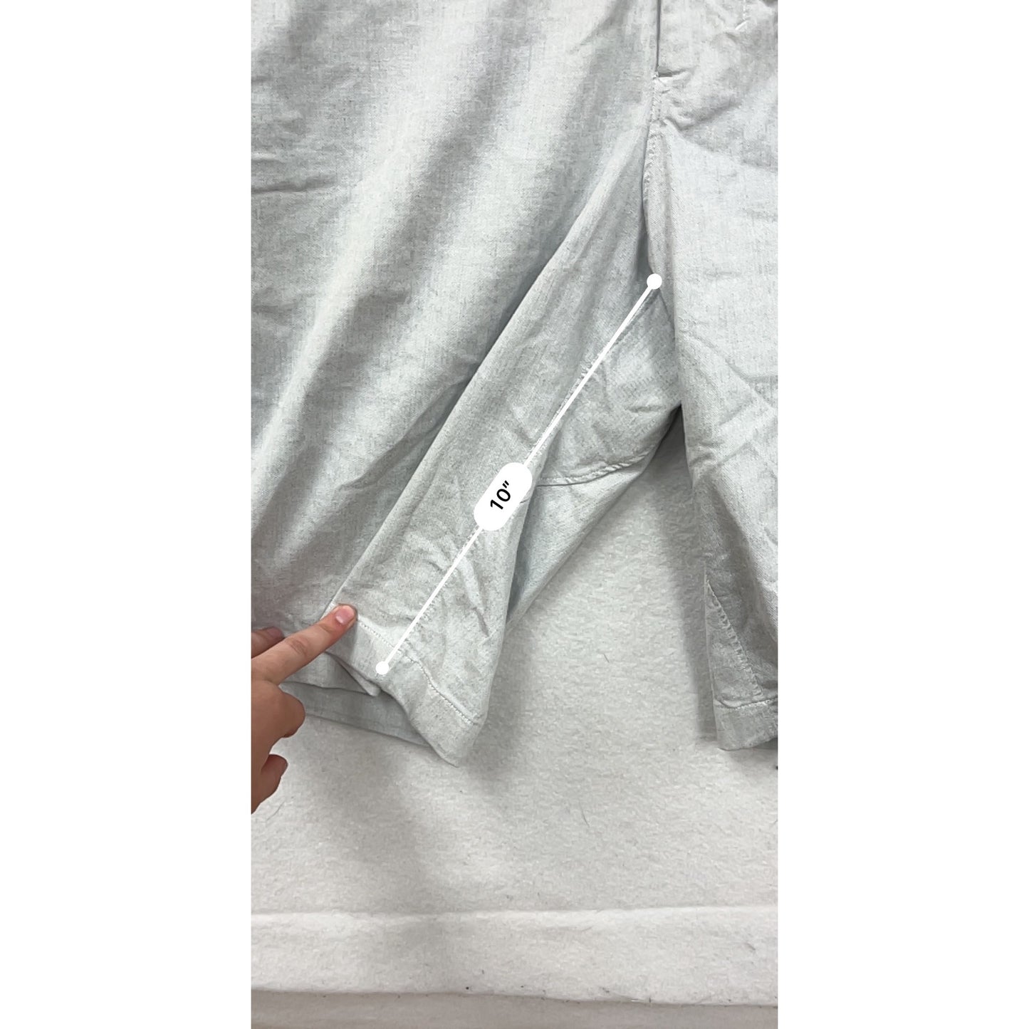 Lululemon Mens 32 Gray Lightweight Athletic Shorts #8231