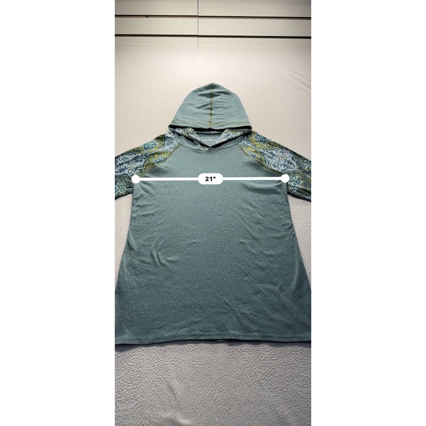 Women’s Laura Hlavac Hooded Shirt #7611