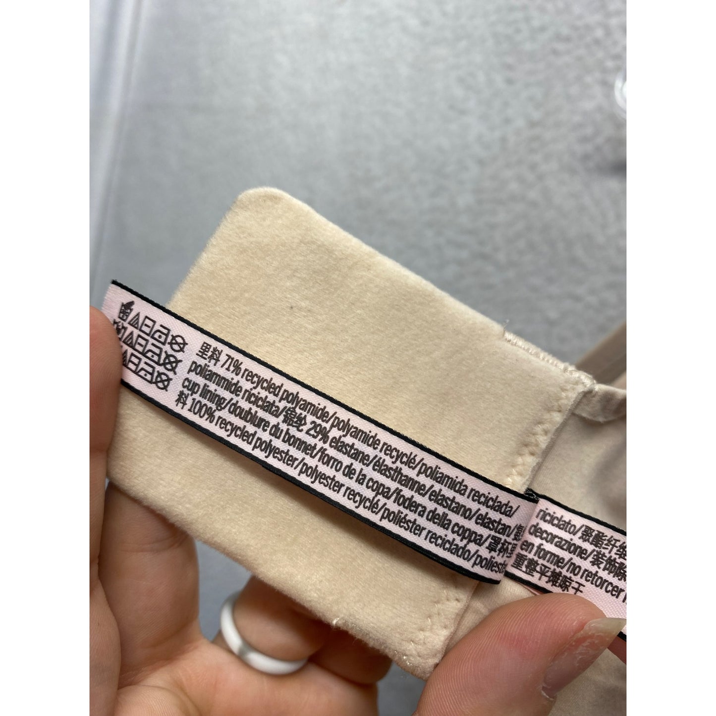 Incredible By Victorias Secret Wireless Bra 38DDD #7027