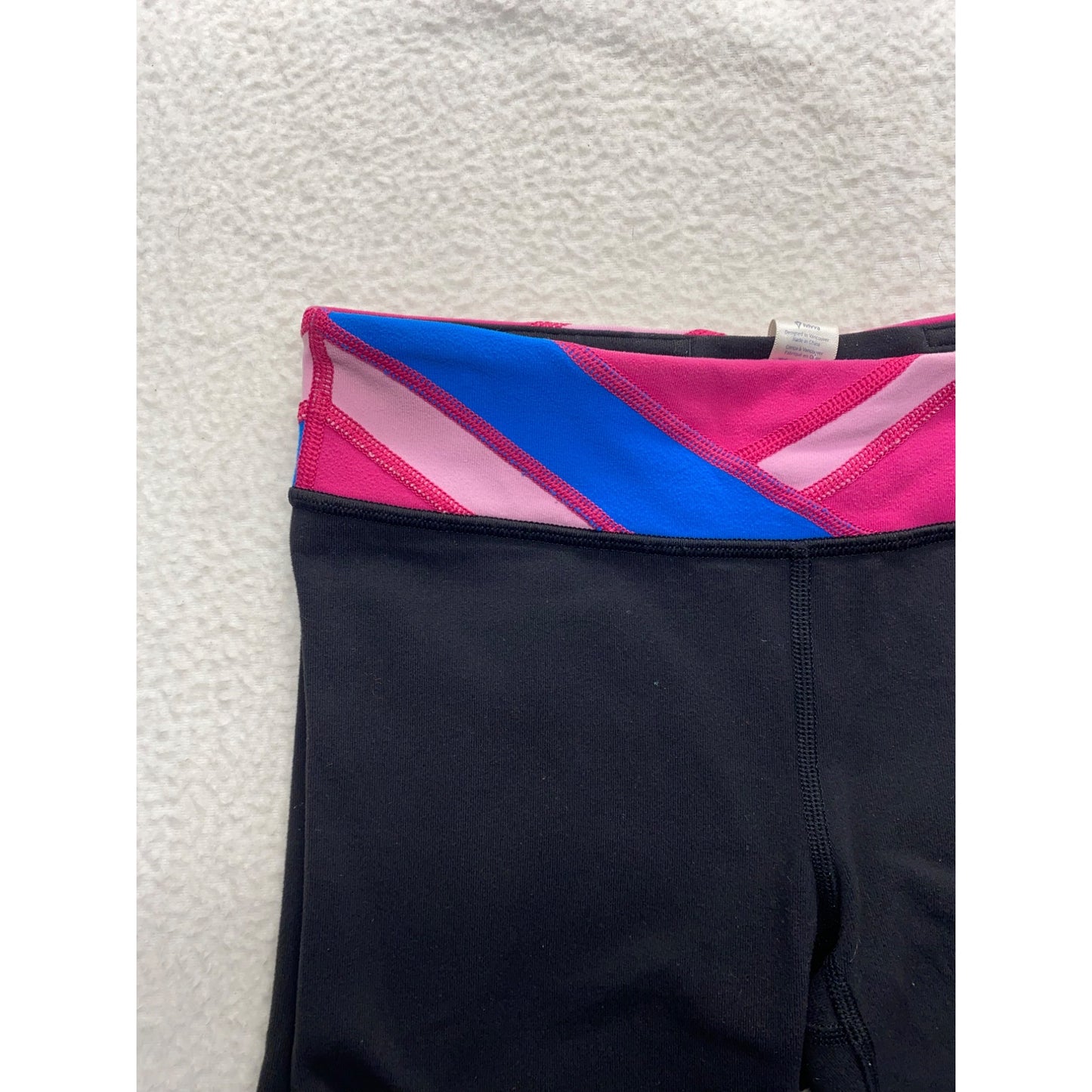Ivivva Youth Size 12 Black Capri Leggings With Colorblock Waistband #7284