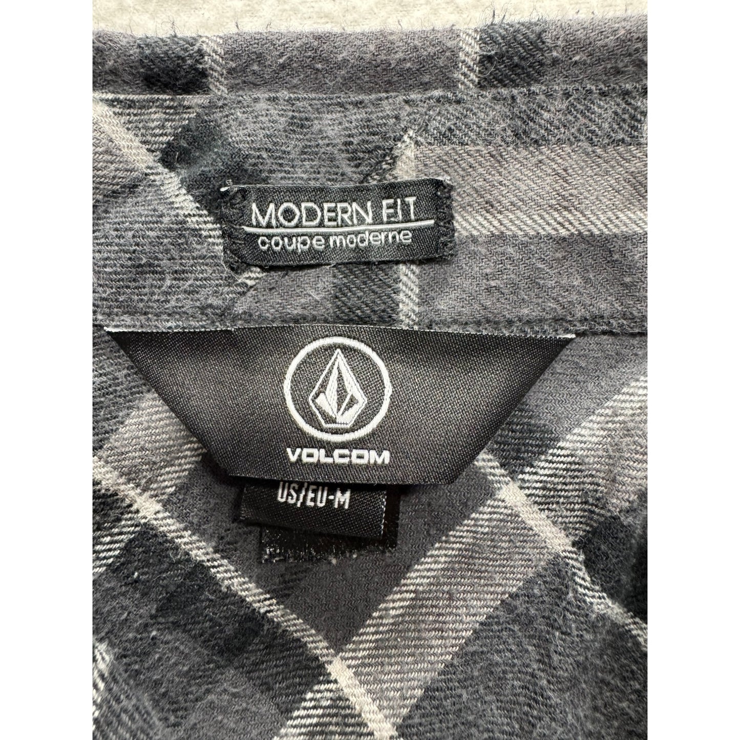 Men’s Volcom Flannel#5555