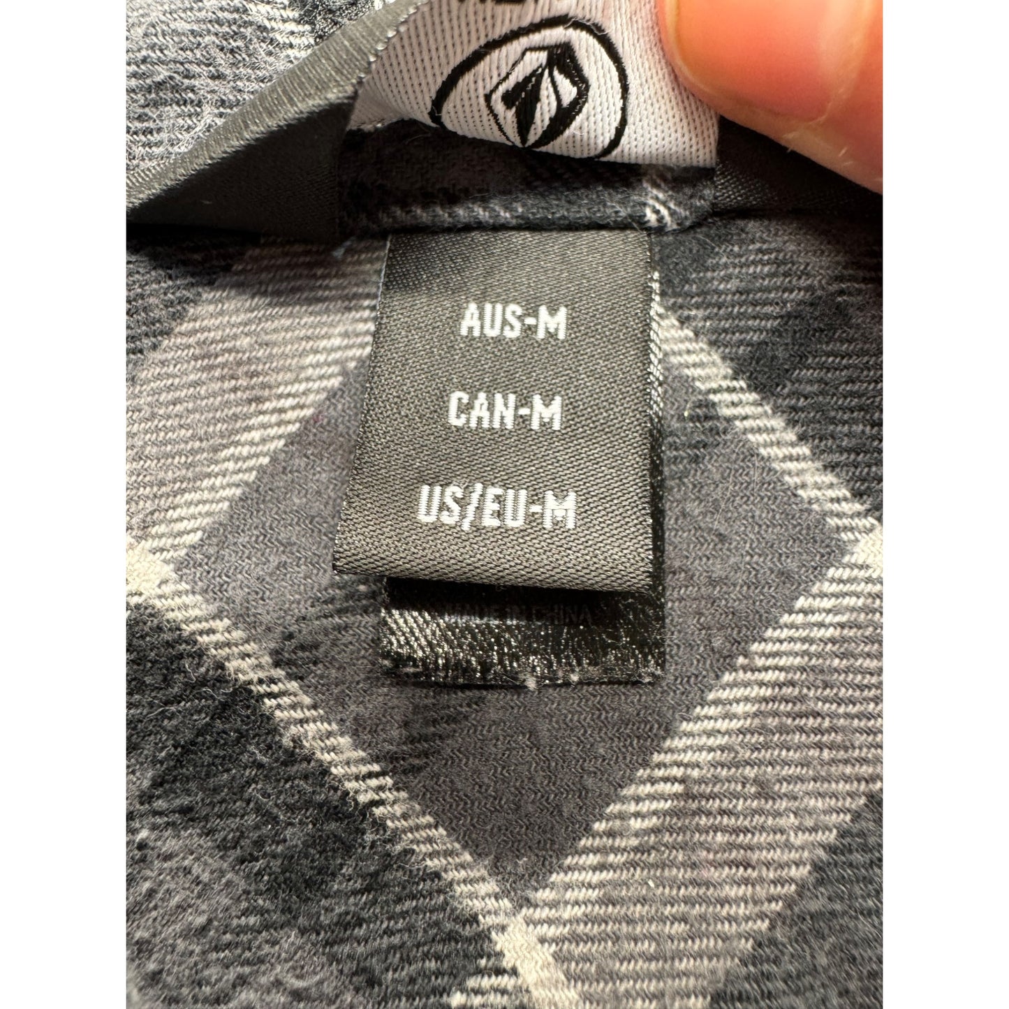 Men’s Volcom Flannel#5555