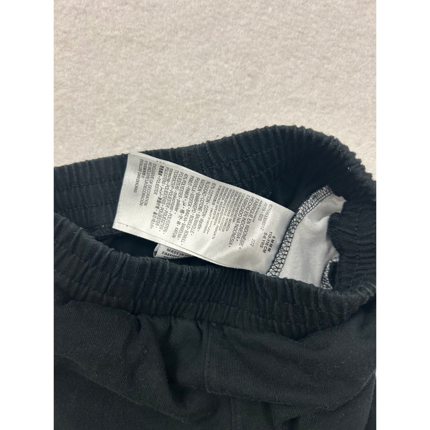Nike Boys Black Shorts With Side Pockets #6996