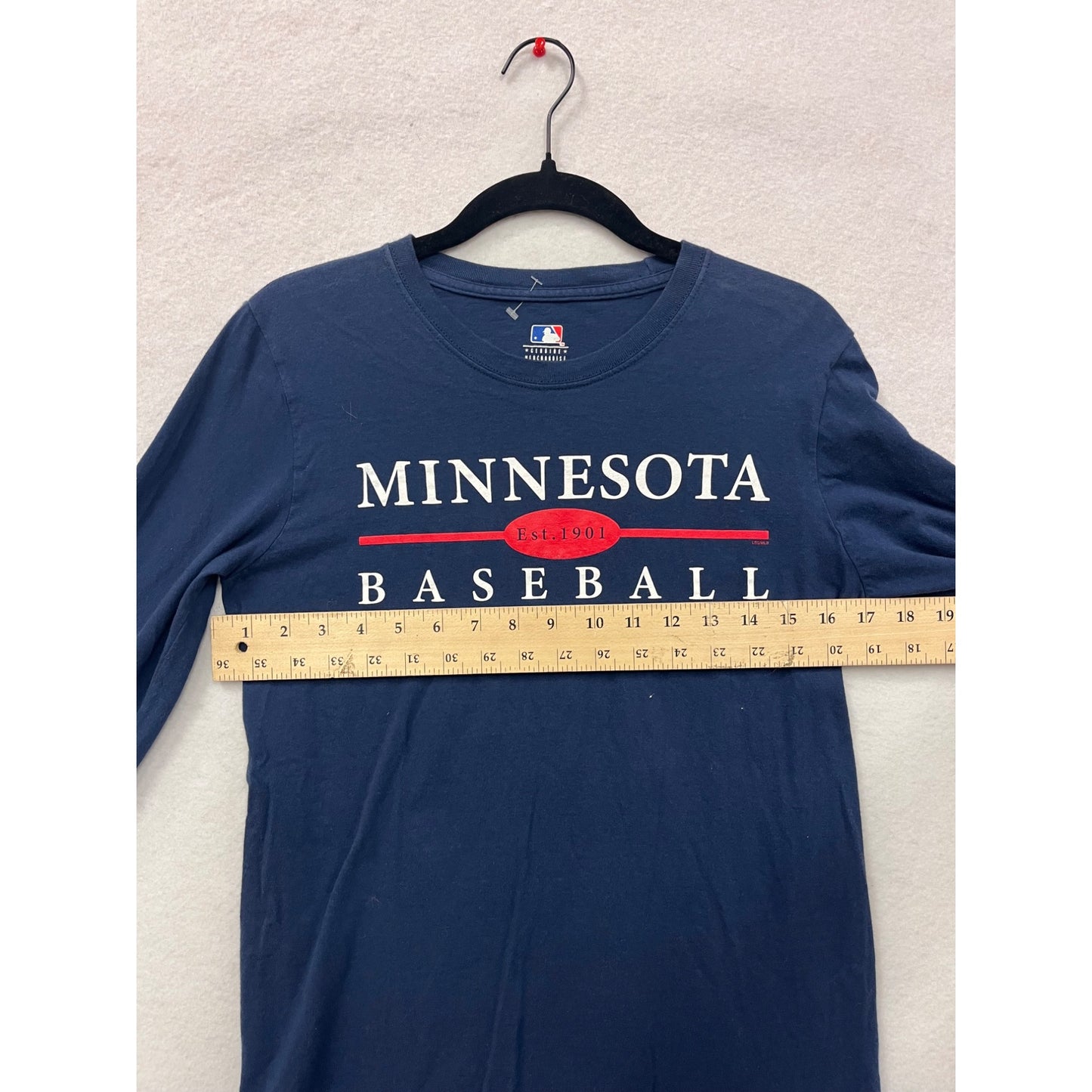 Minnesota Twins Baseball Long Sleeve T-Shirt Small Mens Genuine Merchandise #6348