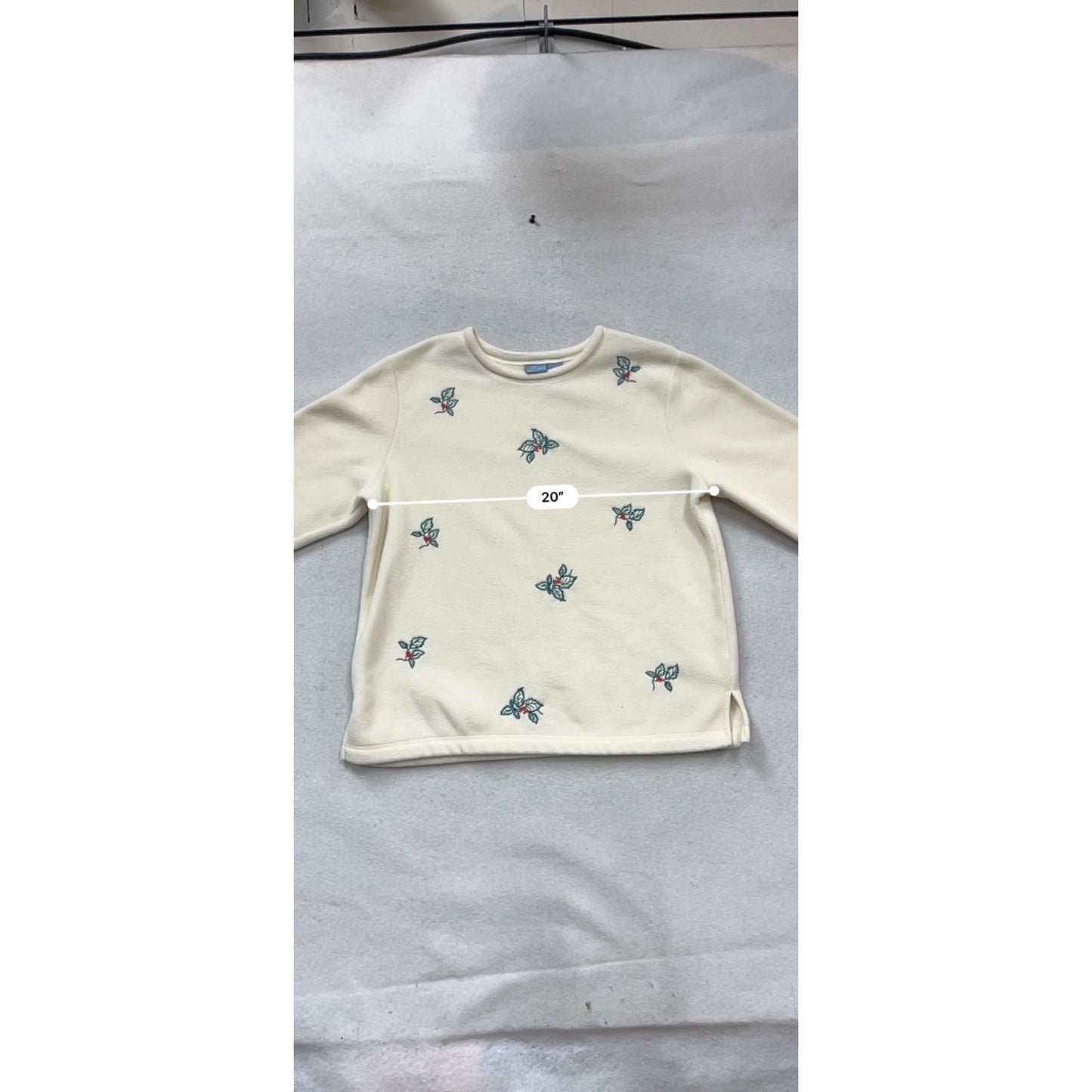 Holiday Editions Large Cream Fleece Pullover #999A