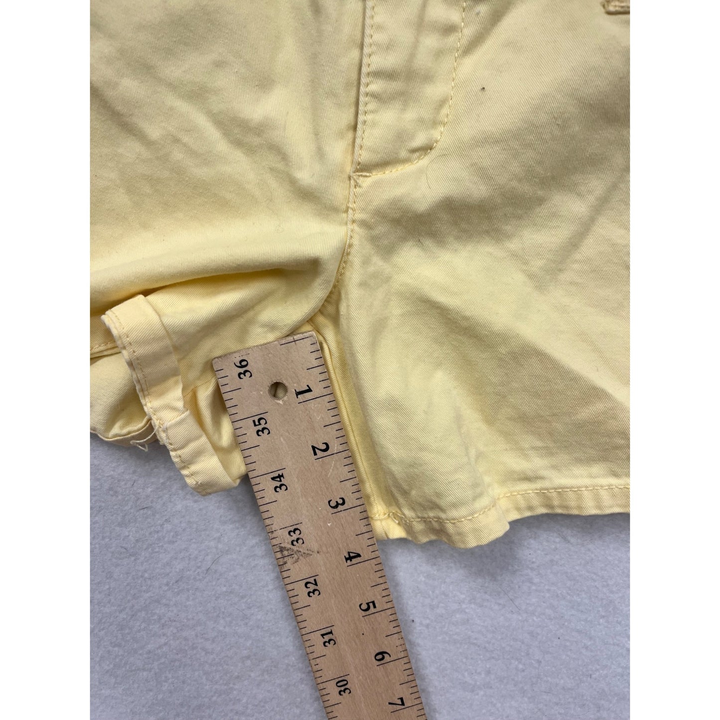 Women’s Size 4 BKE Yellow Mid-Rise Shorts #6418