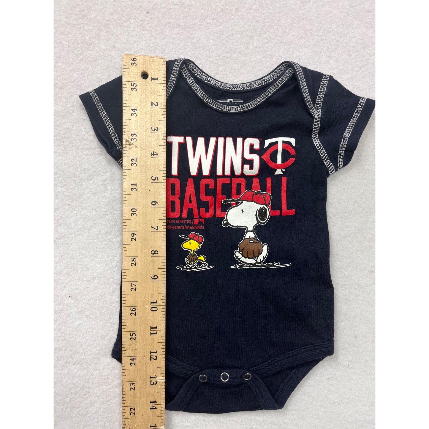 Minnesota Twins Baseball Baby Bodysuit Snoopy & Woodstock Graphic 0/3M #6452