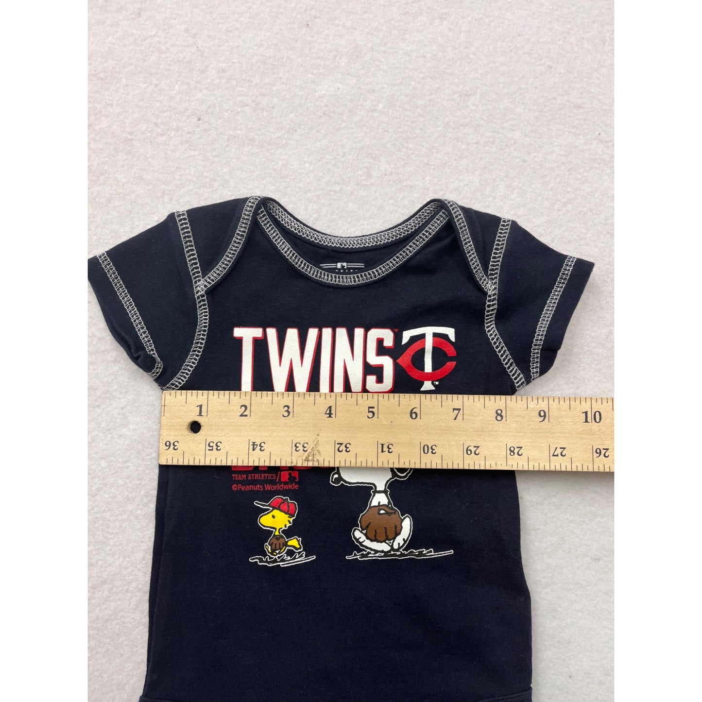 Minnesota Twins Baseball Baby Bodysuit Snoopy & Woodstock Graphic 0/3M #6452