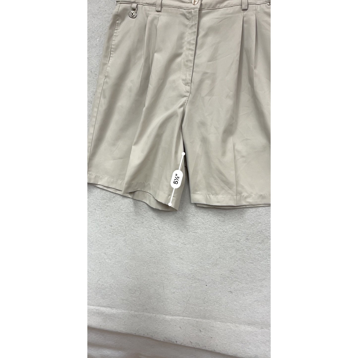 Liz Claiborne Pleated Golf Shorts Size 14 #562A