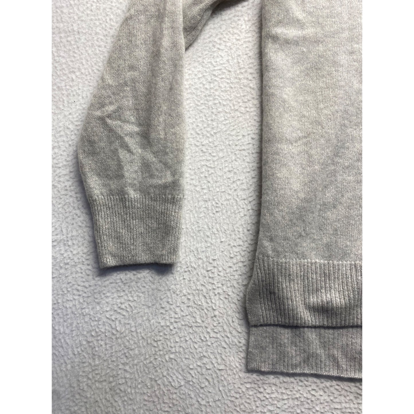 Saks Fifth Avenue Gray V-Neck Cashmere Sweater #7408