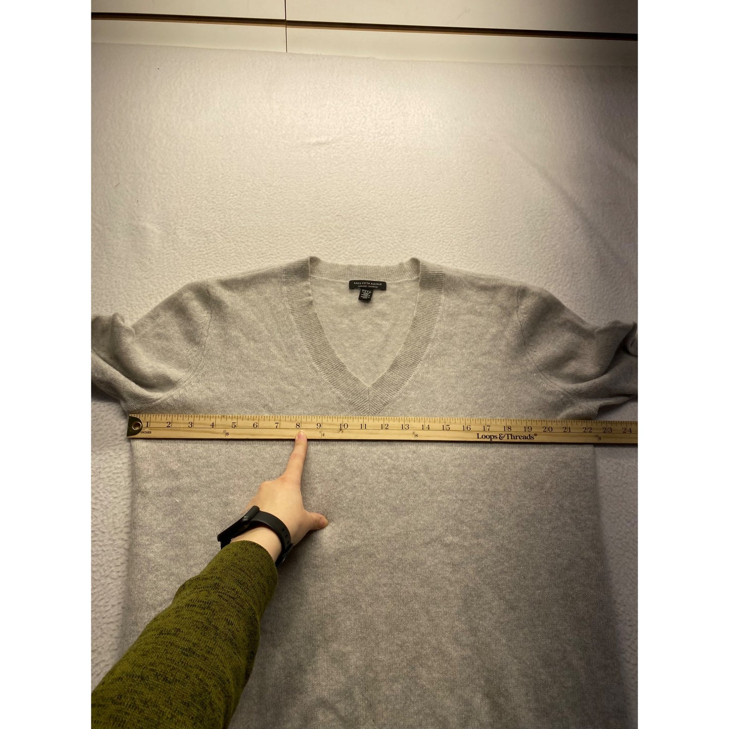 Saks Fifth Avenue Gray V-Neck Cashmere Sweater #7408