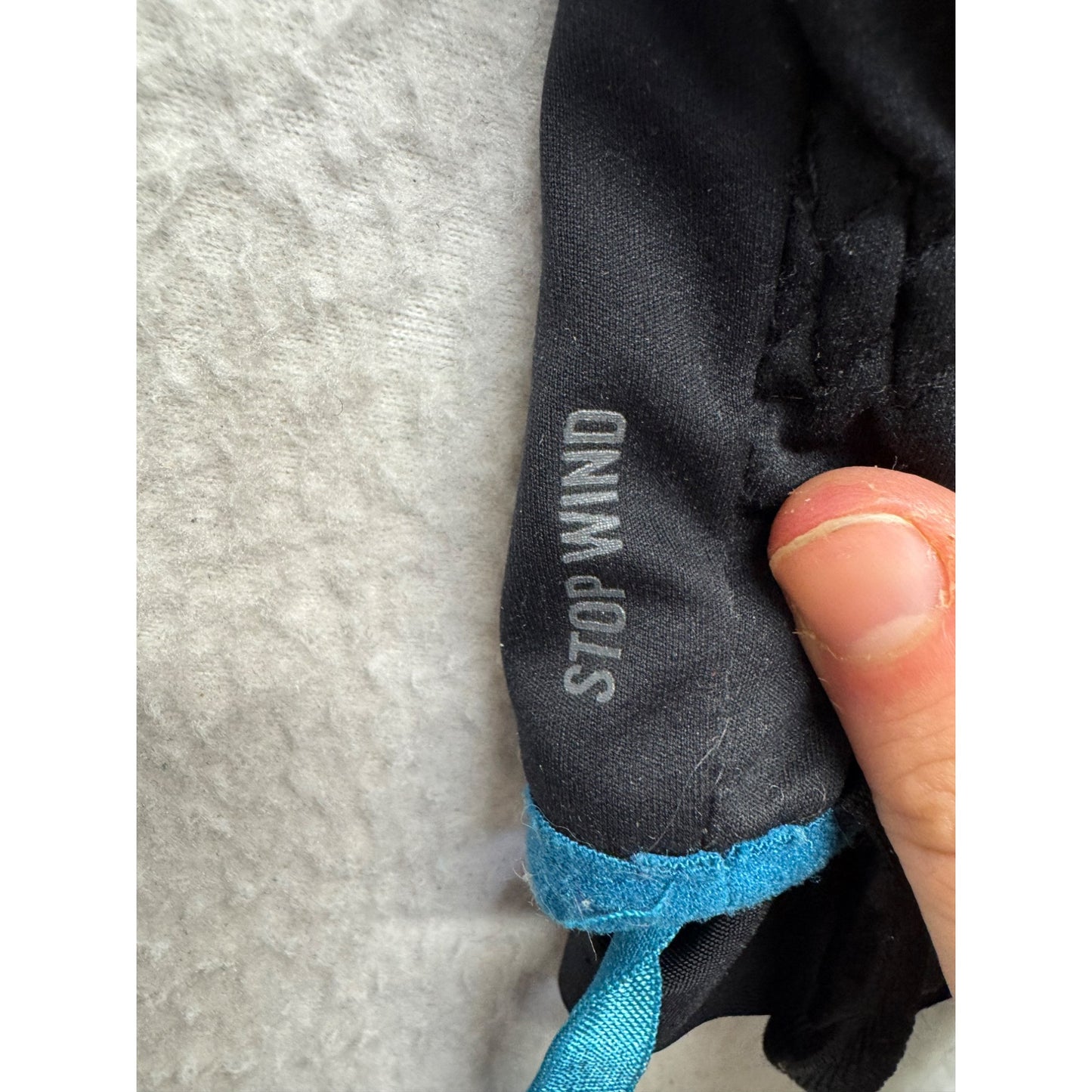 Men’s Quechua Gloves #5546