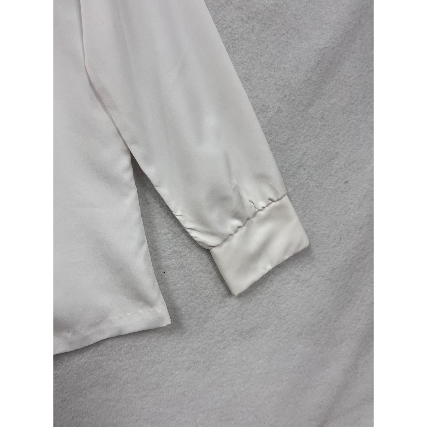 Vintage Terry Chicago White Ruffled Button-Up Blouse #8355