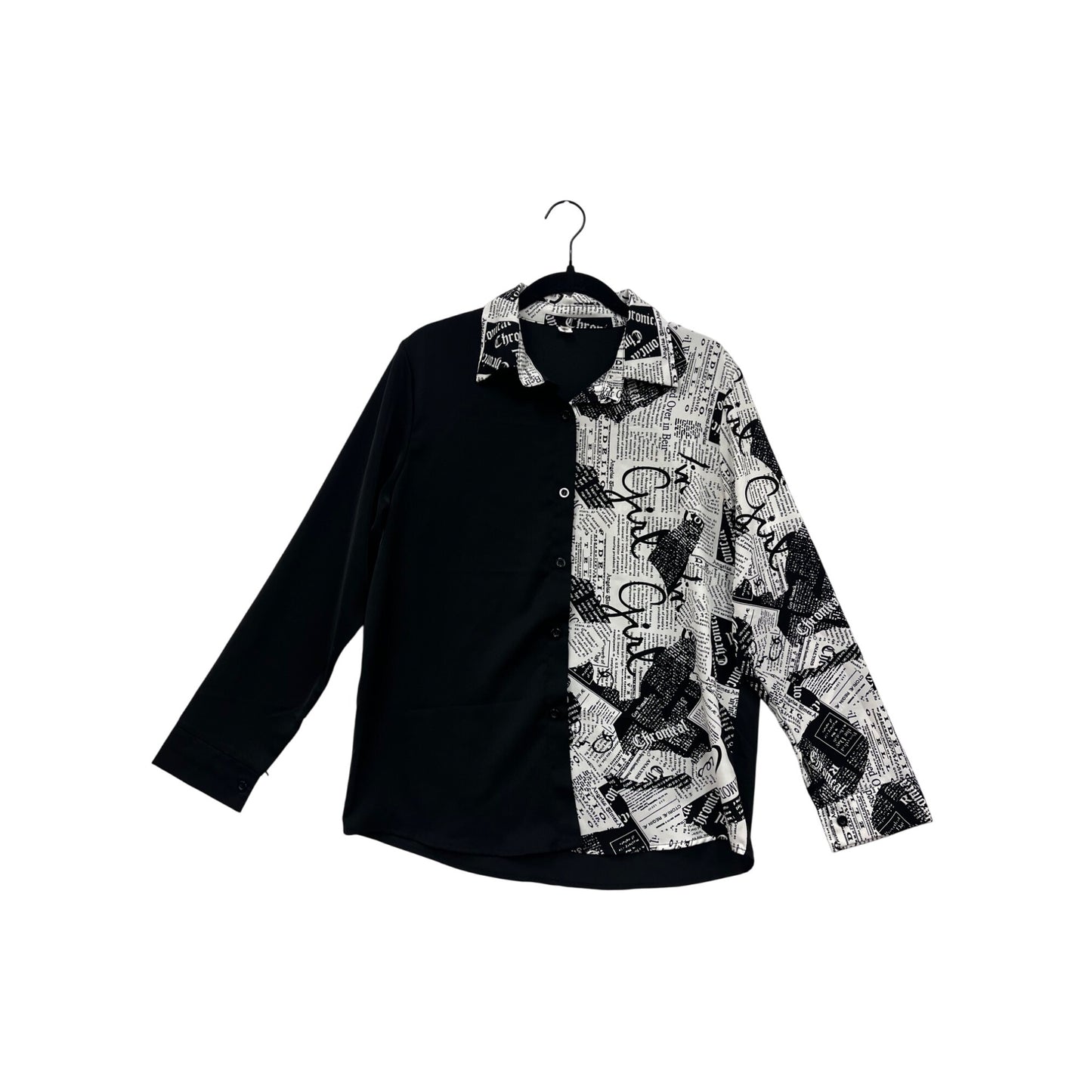Black & White Button-Up Shirt With Newspaper Print Long Sleeves Yong Fong Womens M Lightweight Casual Fit #6903