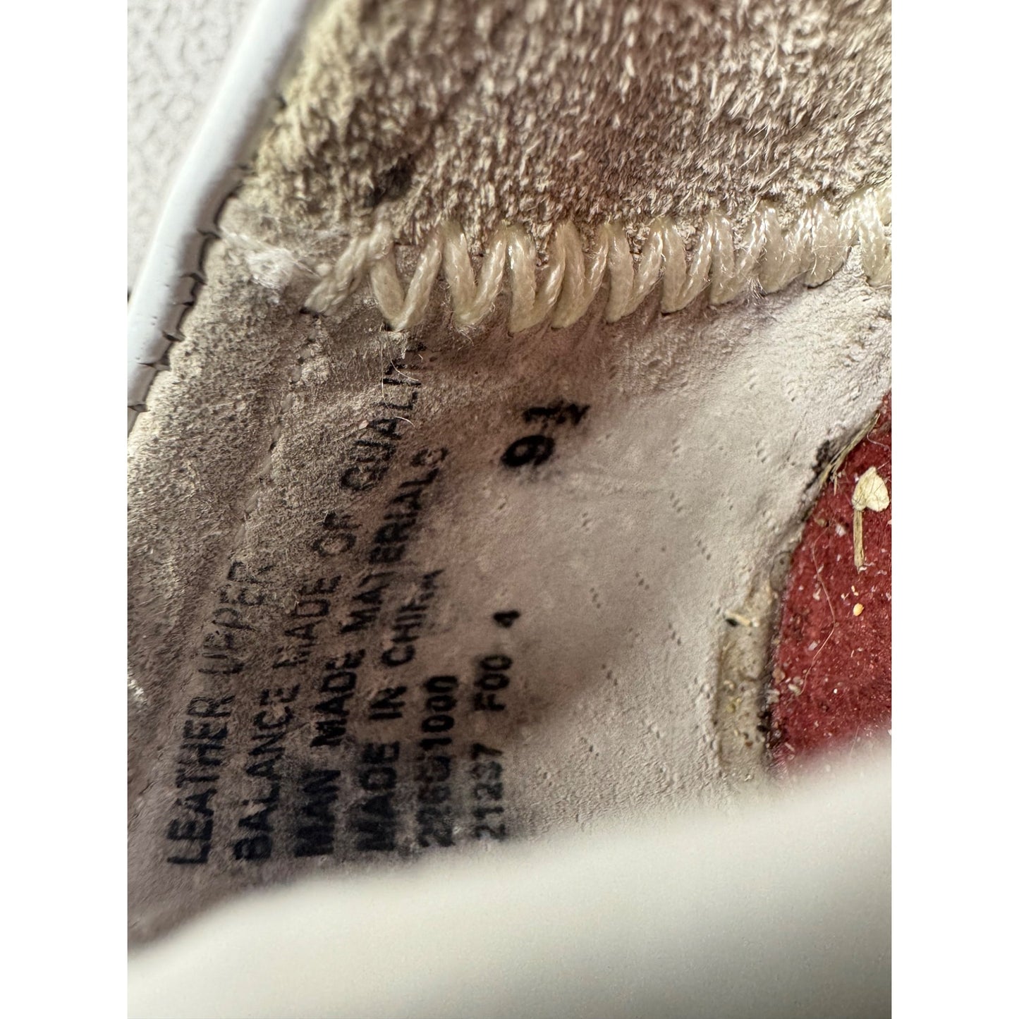 White Leather Loafers W/ Decorative Cutouts Size 7 #9474