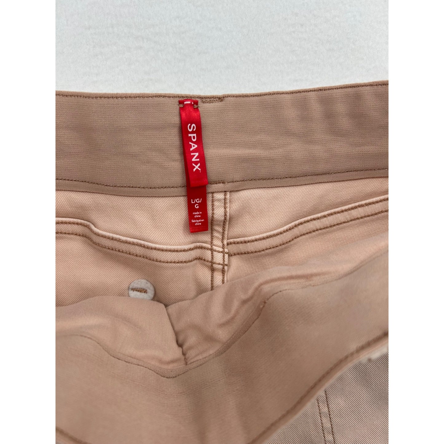 Spanx Womens Stretch Twill Utility Shorts Beige Short Size Large #6475