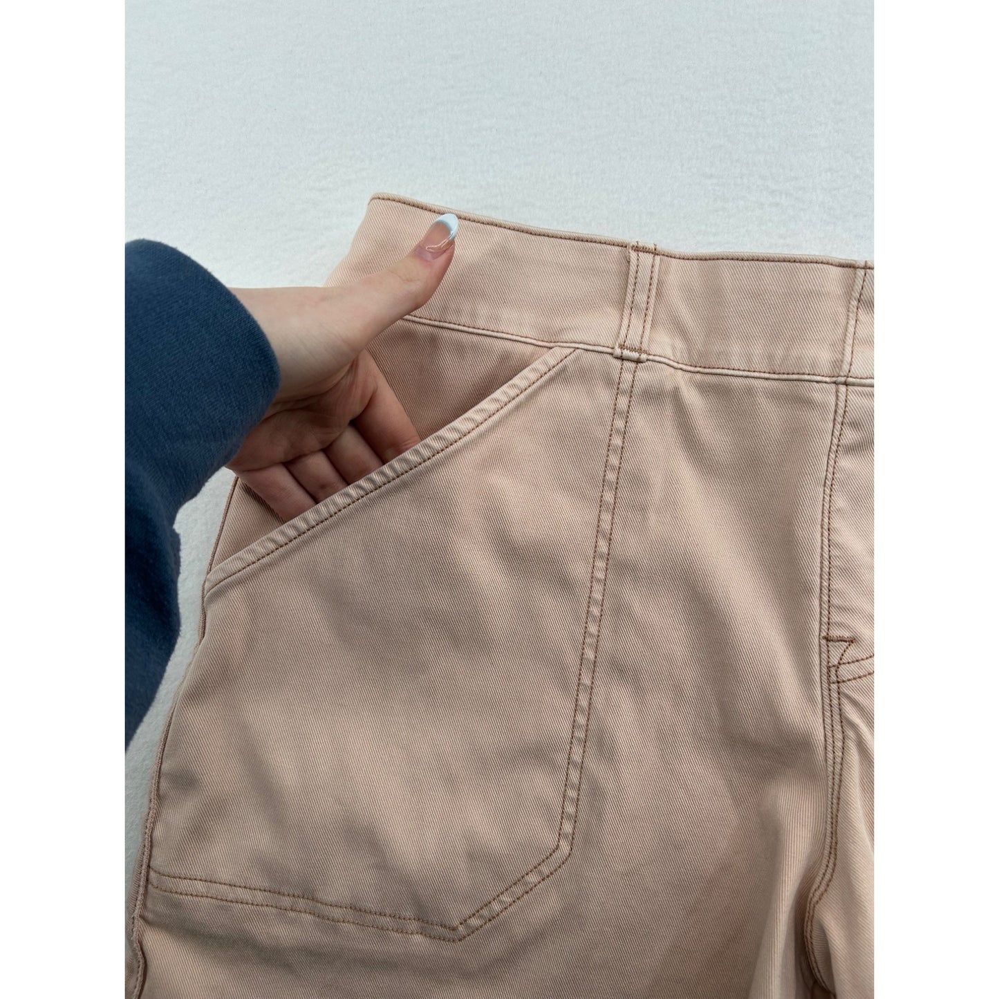 Spanx Womens Stretch Twill Utility Shorts Beige Short Size Large #6475