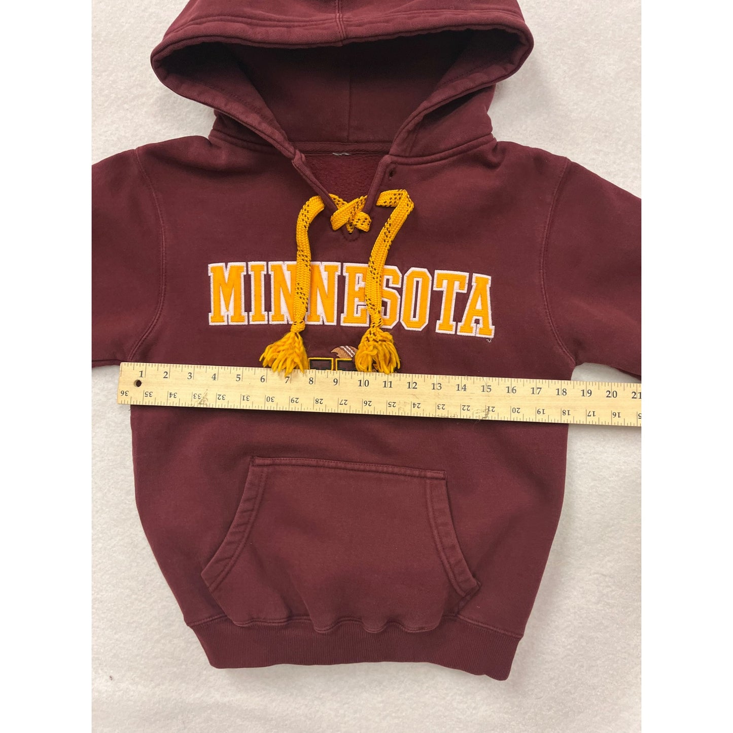 University Of Minnesota Boys Large Maroon Hoodie Sweatshirt With Kangaroo Pocket & Yellow Drawstrings #6239