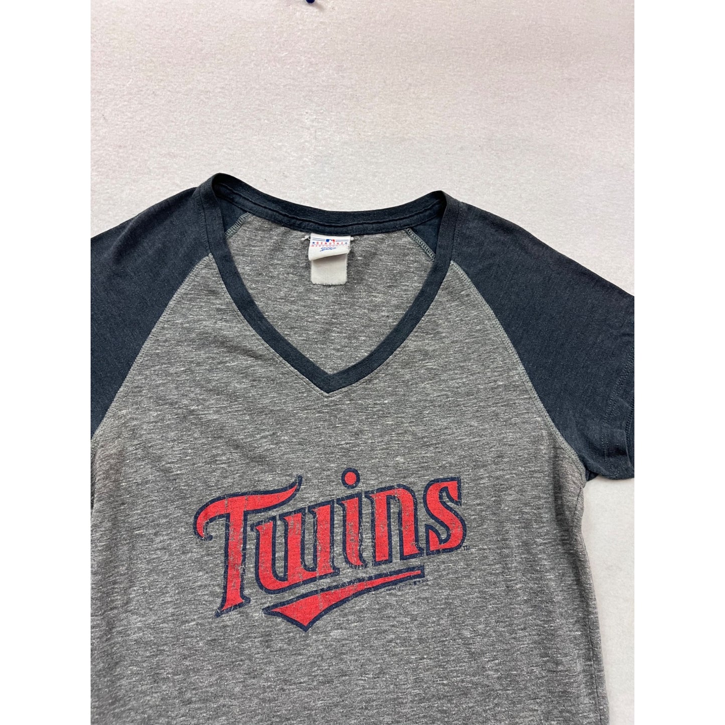Minnesota Twins V-Neck Raglan T-Shirt #888A