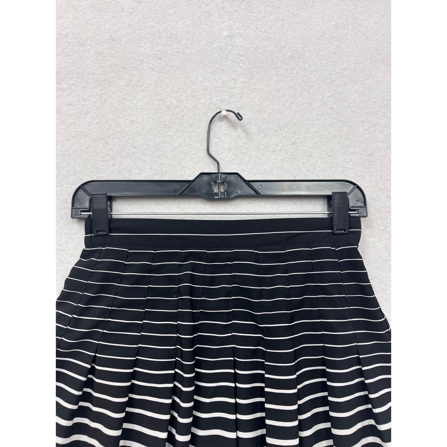 Tail Girls Striped Pleated Skirt Size 6 Black White Multicolor #58A
