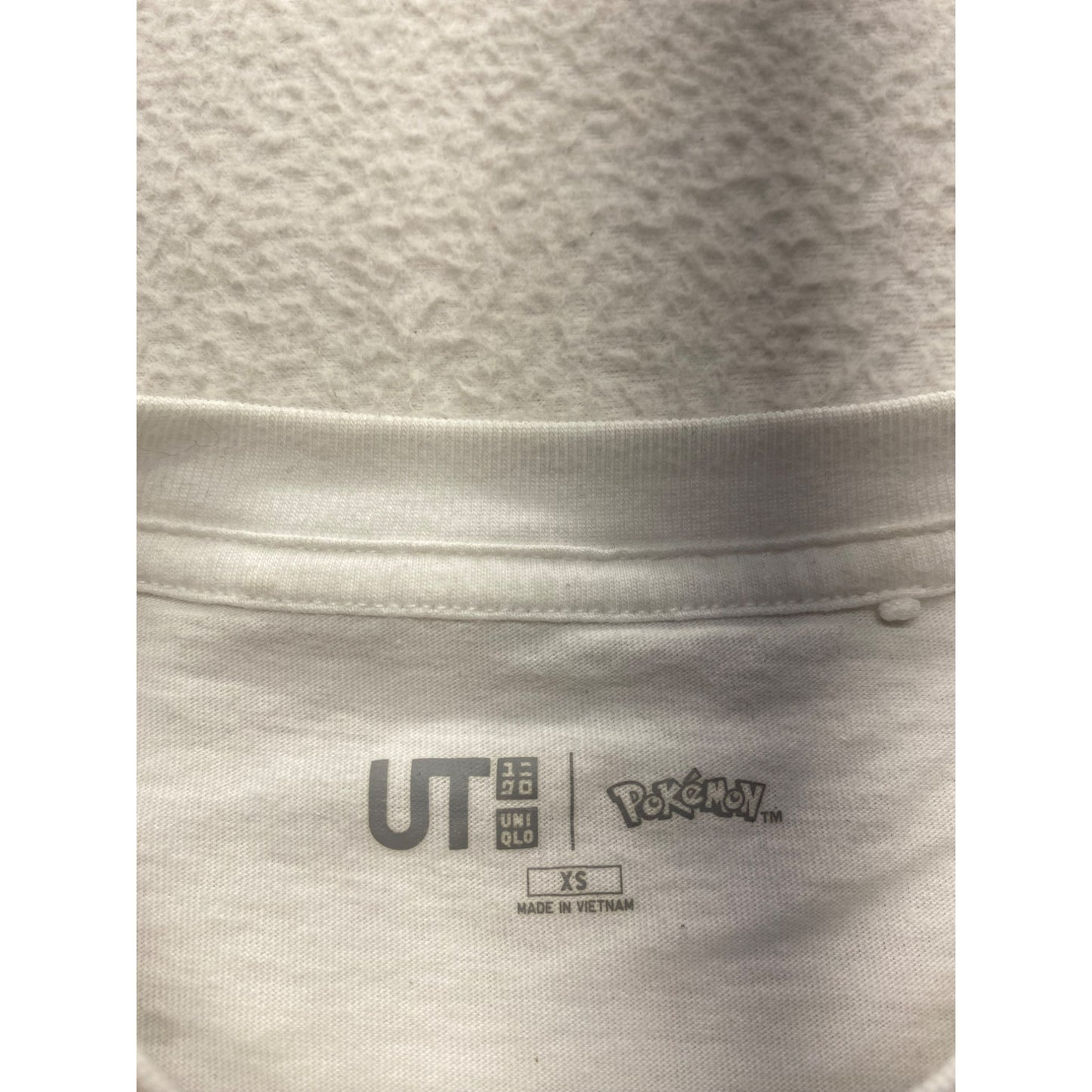 Pokémon X Uniqlo UT Womens XS White Pikachu Graphic Tee #5998