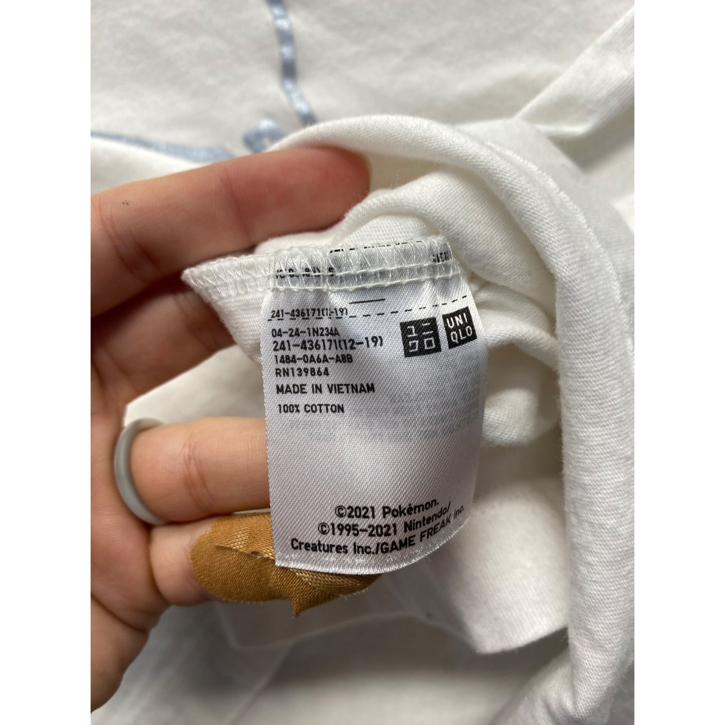 Pokémon X Uniqlo UT Womens XS White Pikachu Graphic Tee #5998
