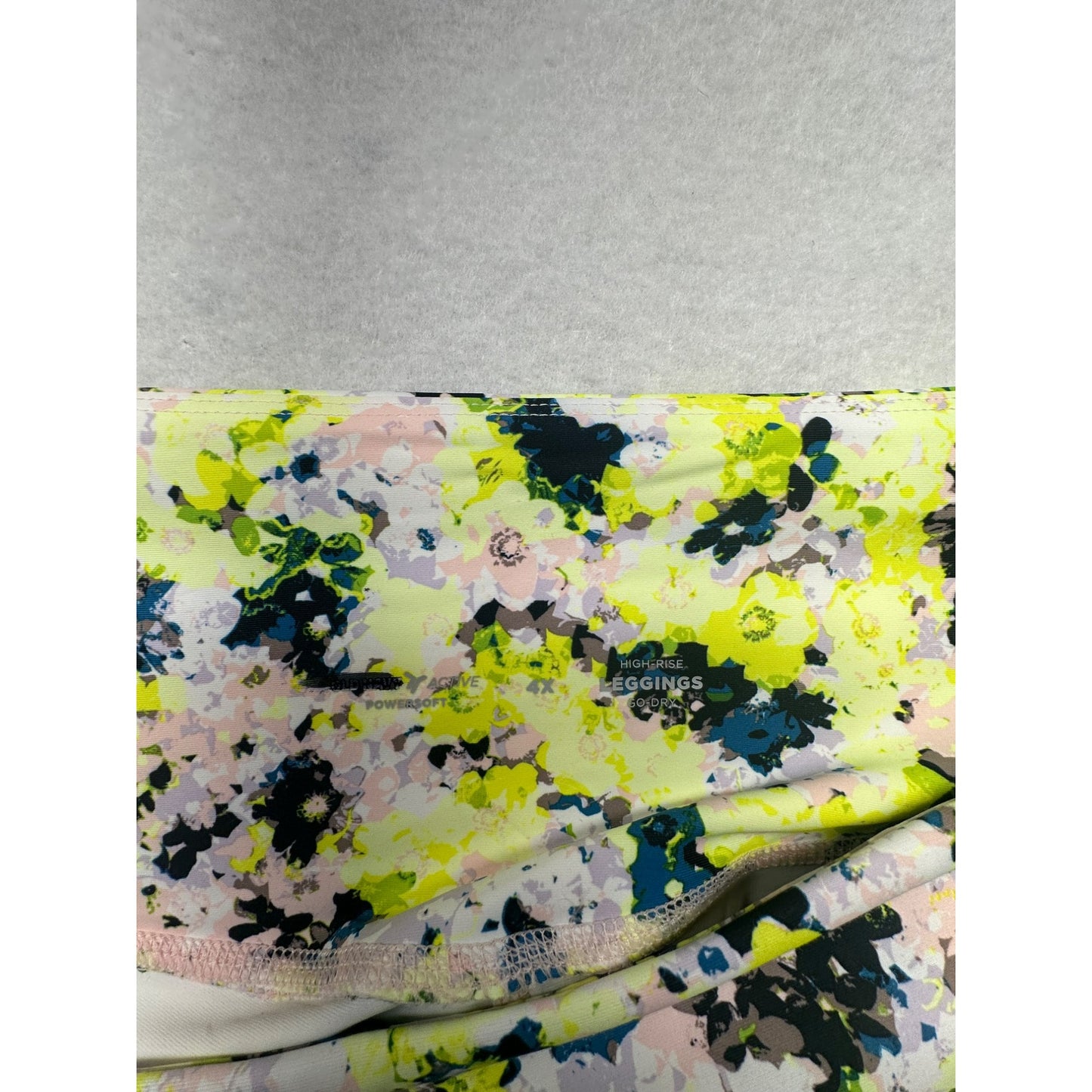 Bright Floral Plus Size 4X Cropped Leggings For Women 6034