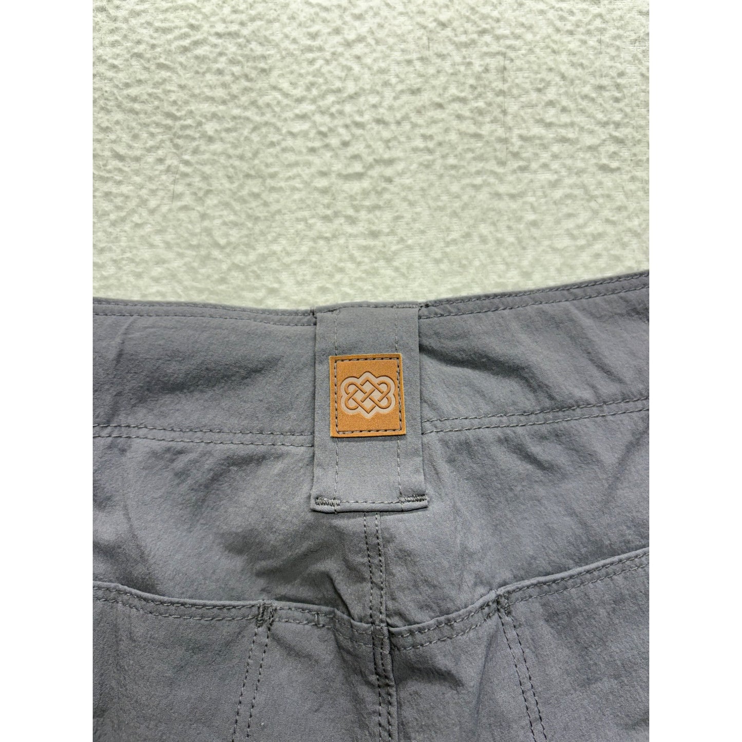 Sherpa Womens Adventure Shorts Size 4 #7579