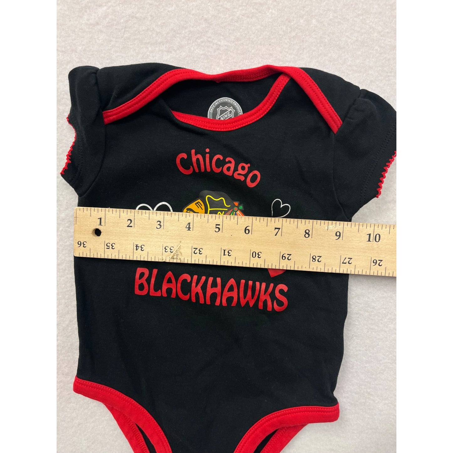 Chicago Blackhawks Baby Bodysuit 18M Officially Licensed NHL #6546