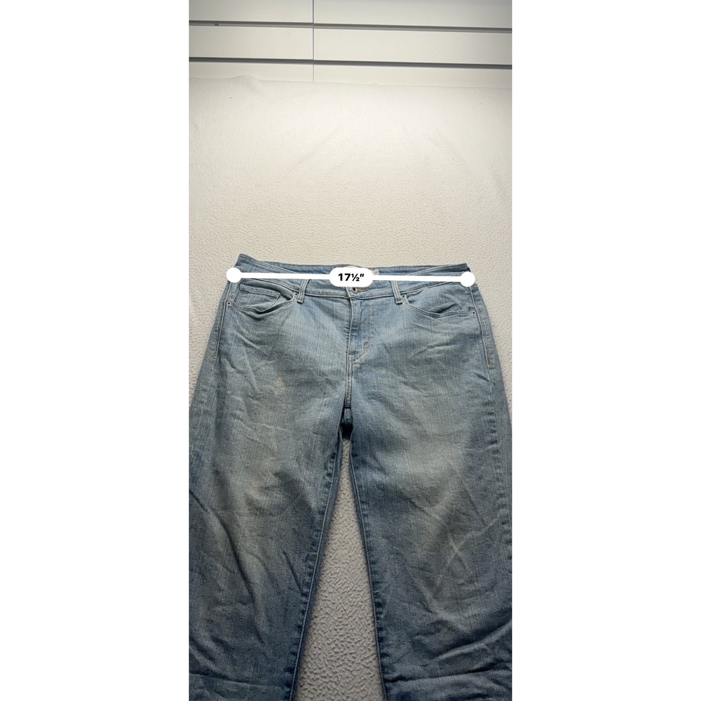 Levis Light Wash Denim Capri Jeans Size 12 Cropped Casual Style #9250