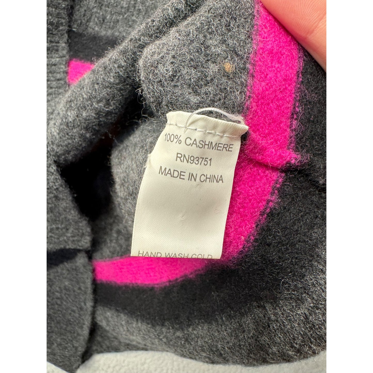 In Cashmere Turtleneck Sweater #5562