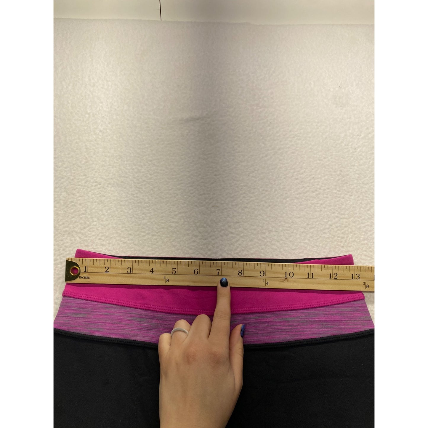 Lululemon Cropped Yoga Pants With Pink Waistband Size 4 #7338