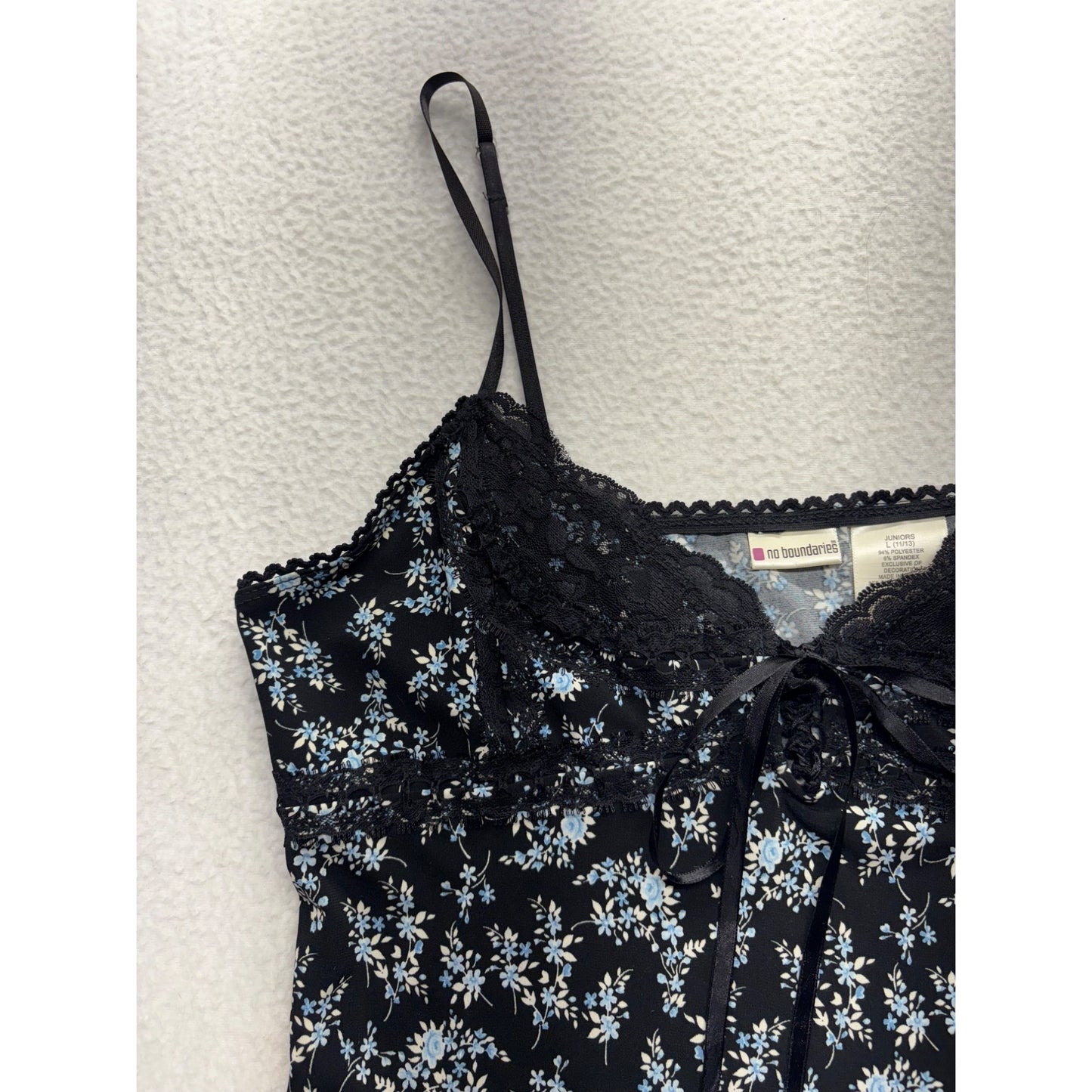 Vintage No Boundaries Juniors Black & Blue Floral Lace Trim Camisole #7410