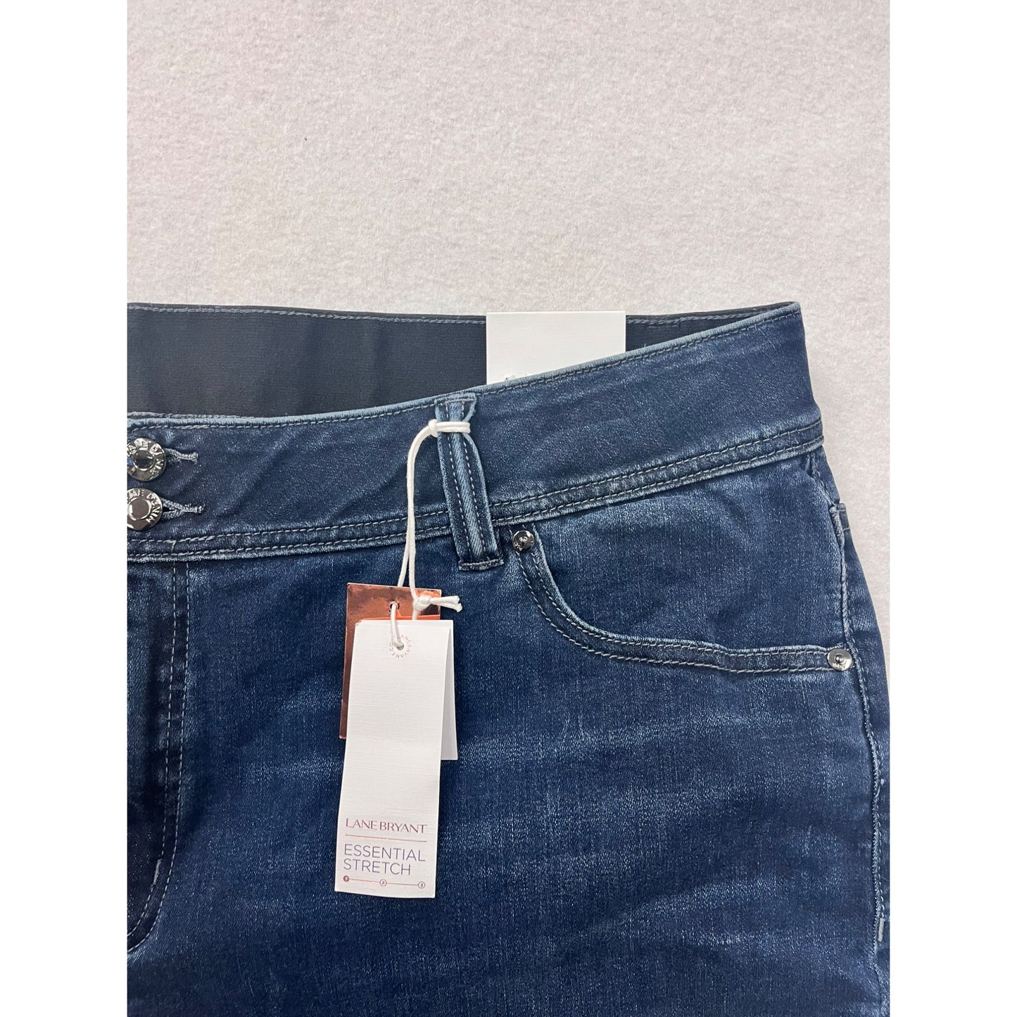 Women’s NWT Lane Bryant Denim Shorts #6014
