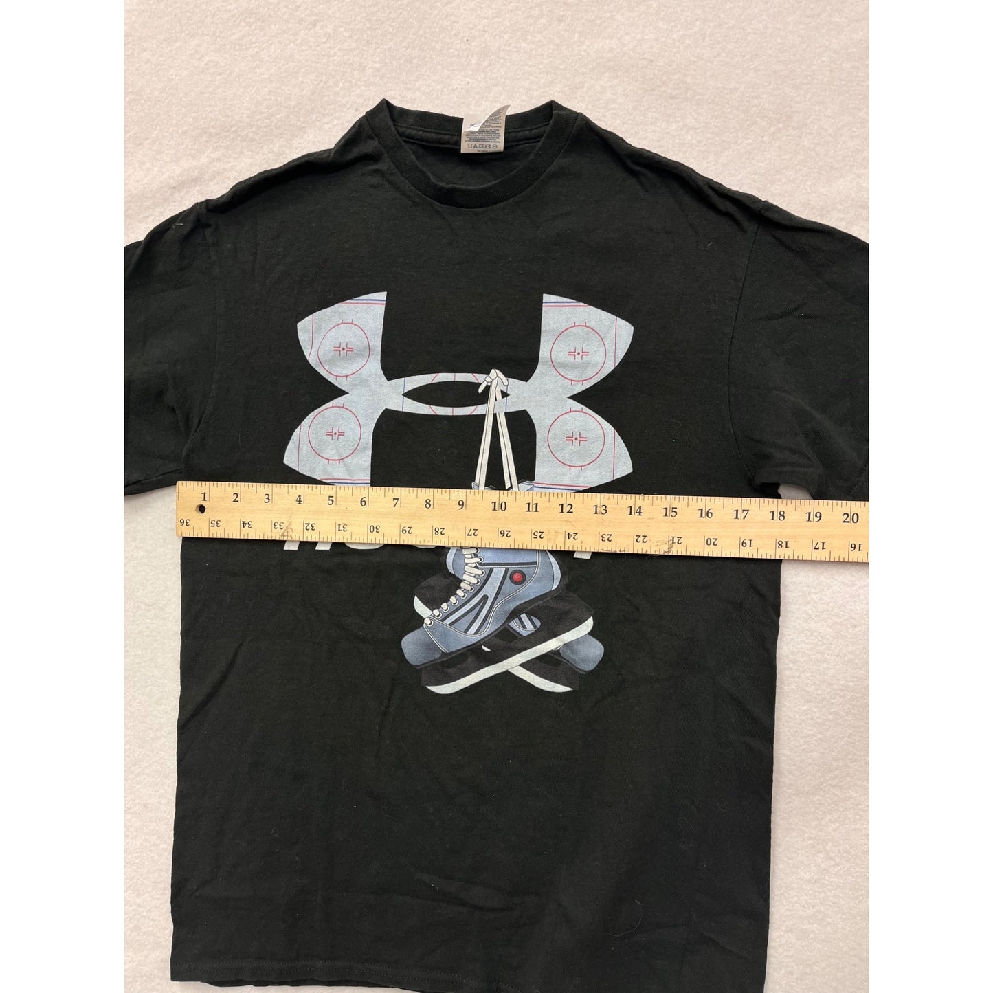 Men’s Medium Under Armour Hockey Graphic T-Shirt #6295