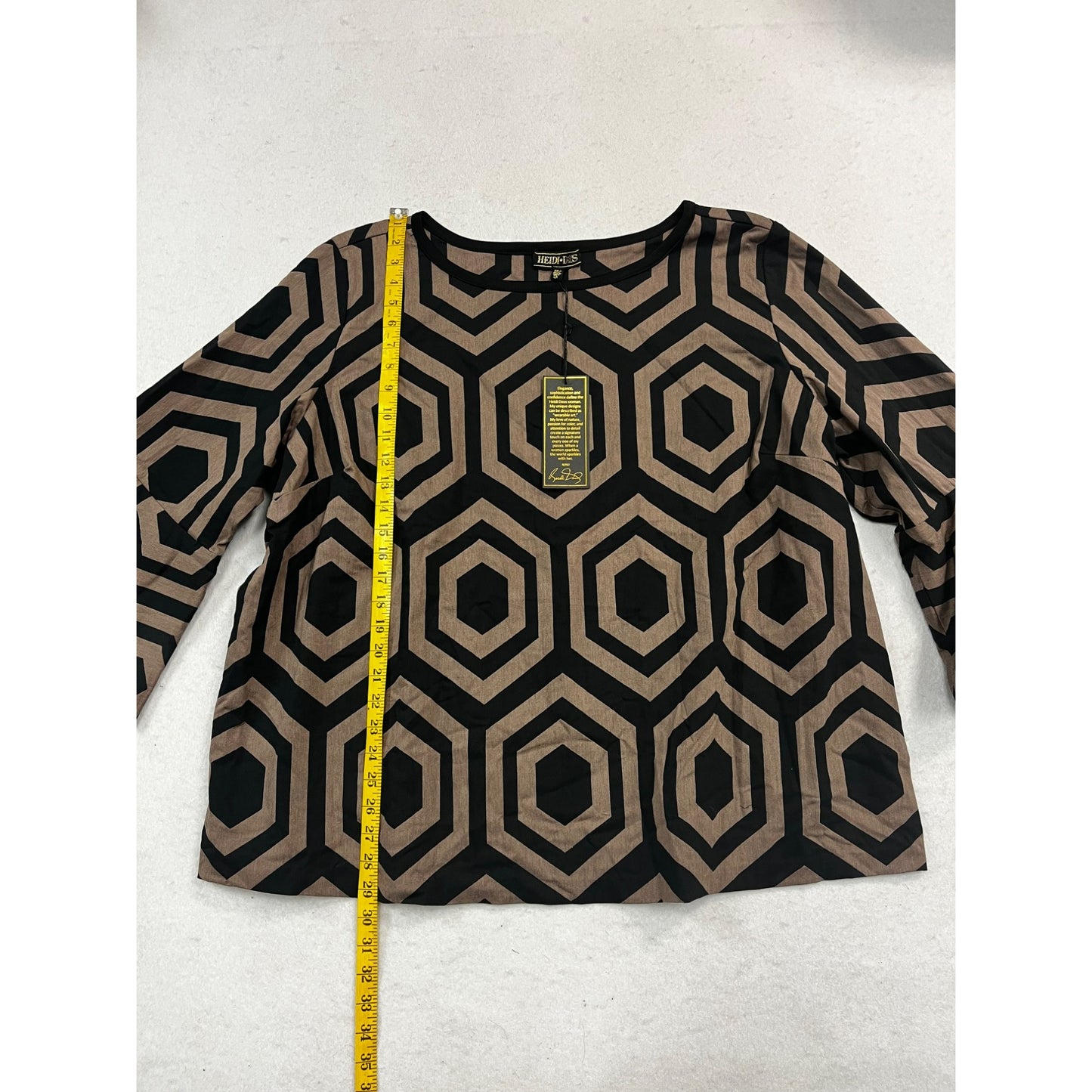 Women’s NWT HEIDI DAUS Bell Sleeve Top #2515