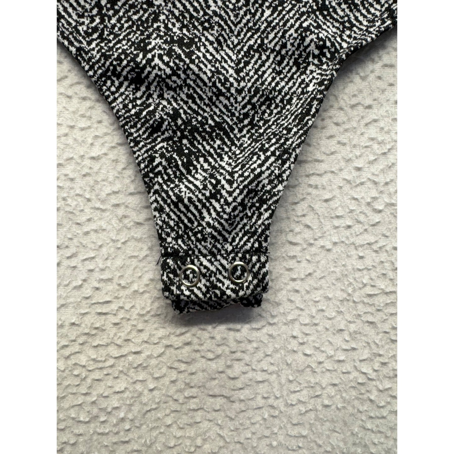 Express Off-Shoulder Black & White bodysuit *NWT* #7584