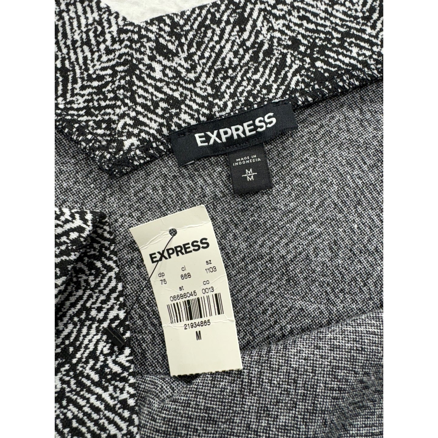 Express Off-Shoulder Black & White bodysuit *NWT* #7584