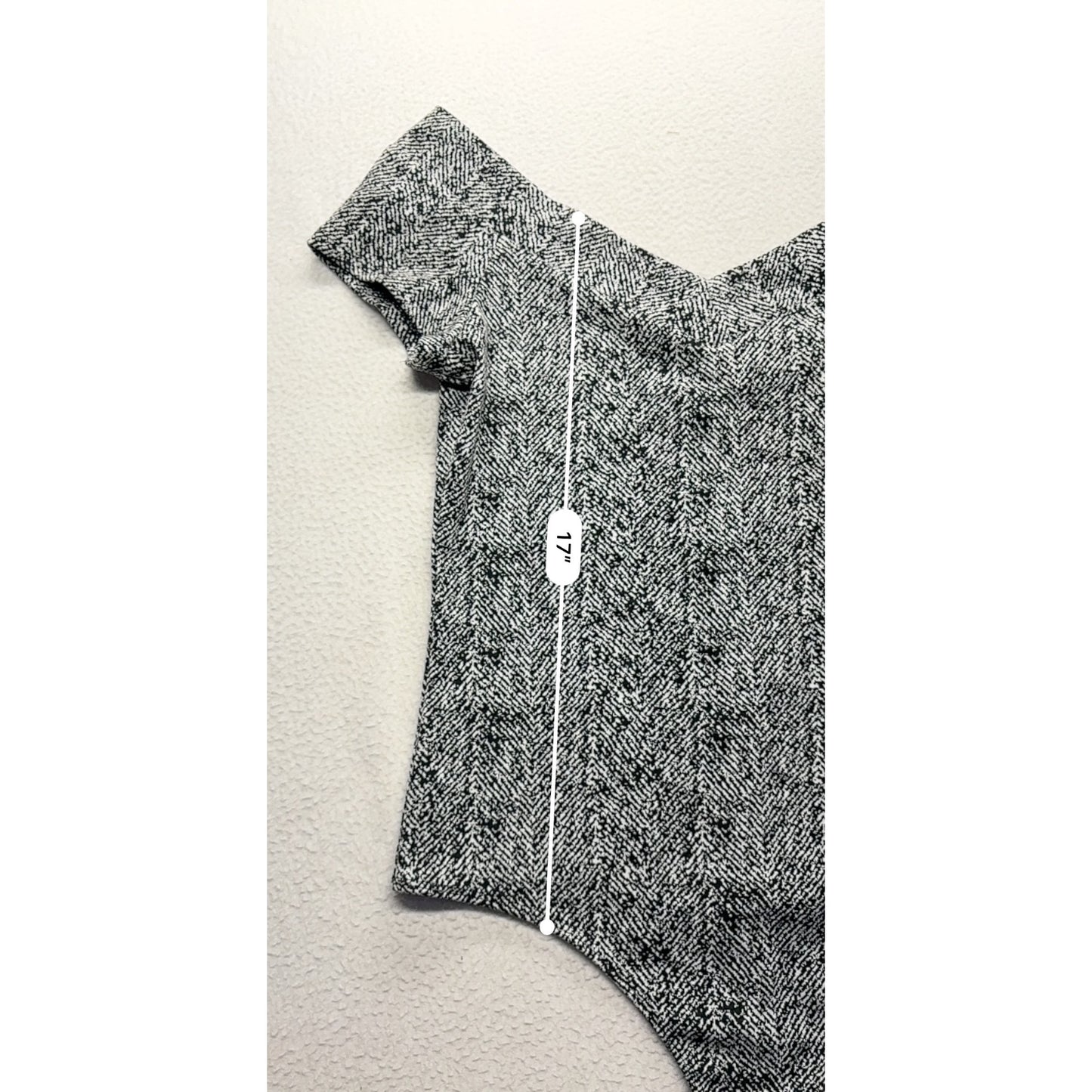 Express Off-Shoulder Black & White bodysuit *NWT* #7584
