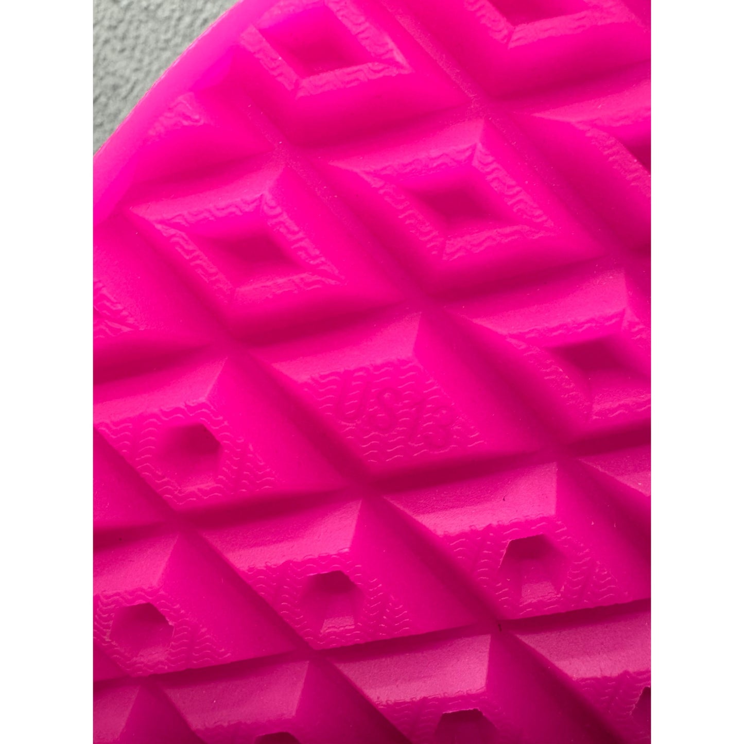 Vans Pink Perforated Slip-On Rubber Clogs Water-Resistant US 8 #9793