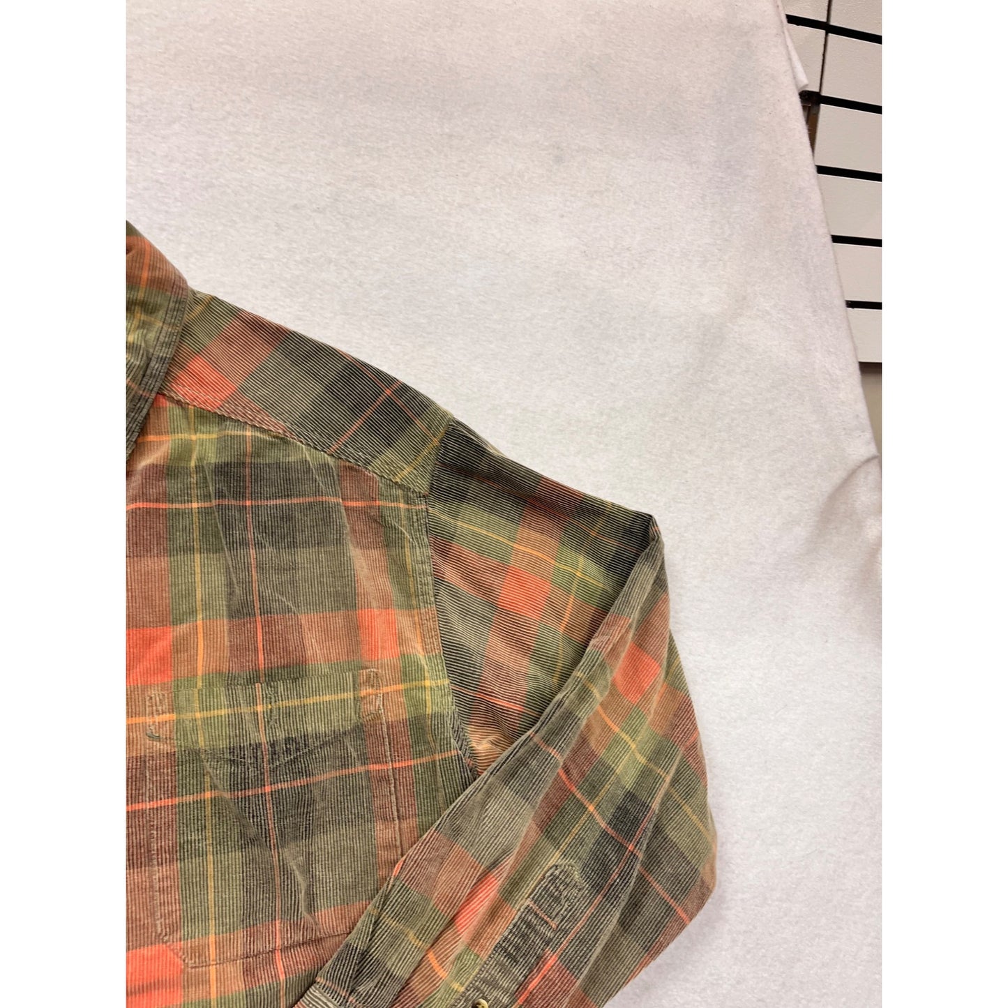 Basic Options Plaid Long Sleeve Button-Up Shirt M #932A