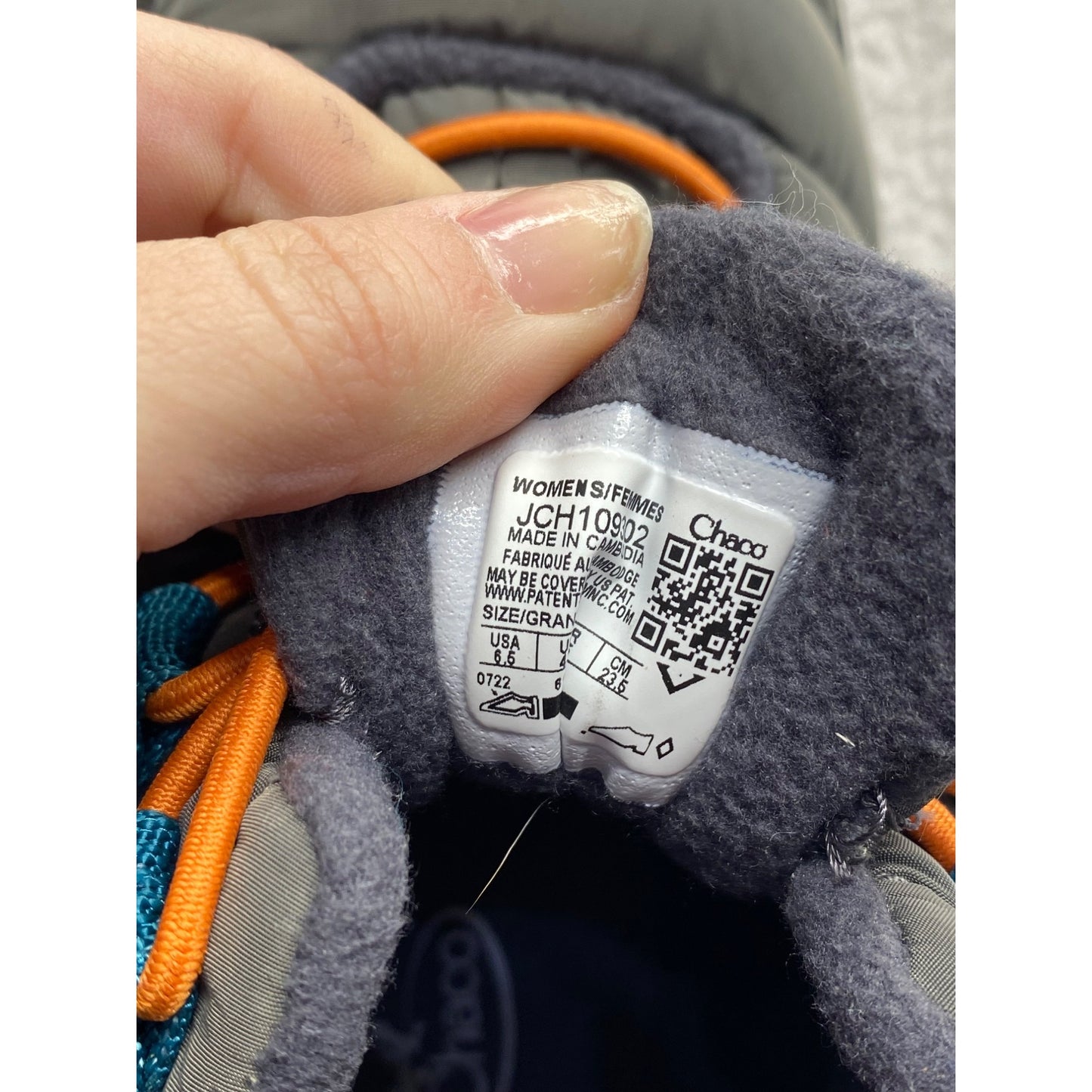 Chaco Womens Size 6.5 Quilted Gray Slip-On Winter Shoes #7273