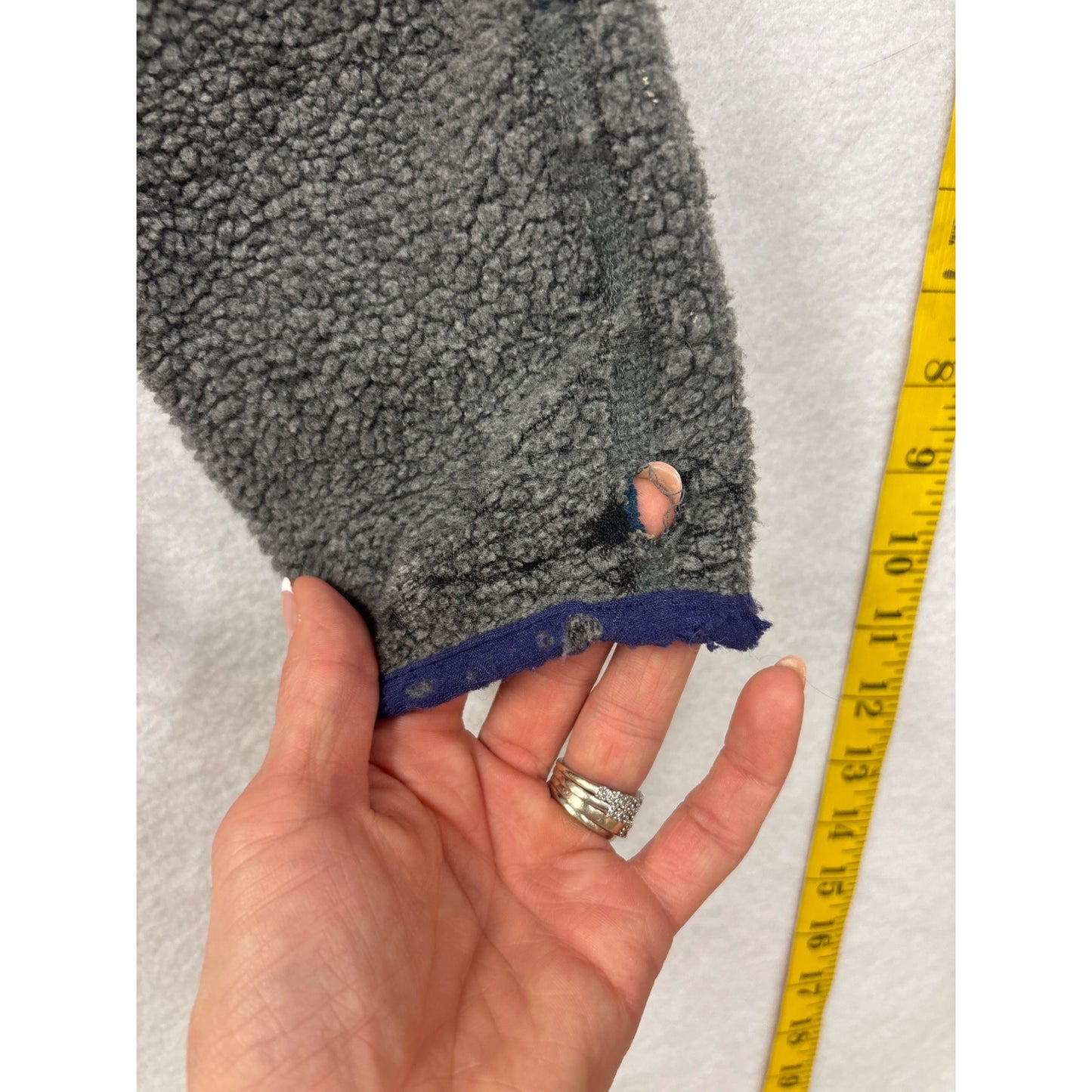 Patagonia Gray Full-Zip Sherpa Fleece Jacket With Blue Accents & Zippered Pockets Mens L Warm & Durable Outdoor Wear #6980