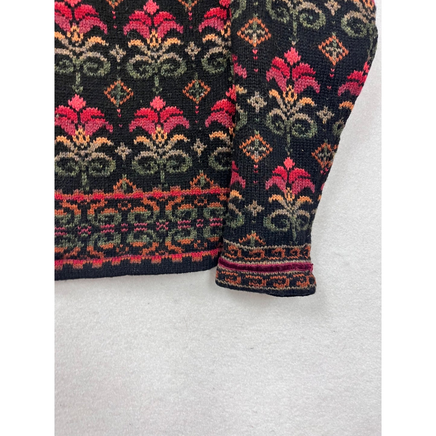 Womens Medium Icelandic Design Wool Cardigan Sweater #66A