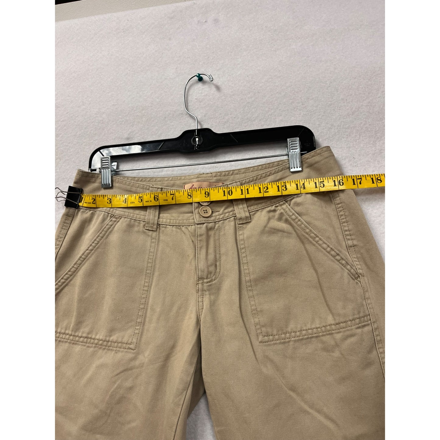 Aeropostale Womens 100% Cotton Khaki Flare Pants Size 5/6 Short #6189