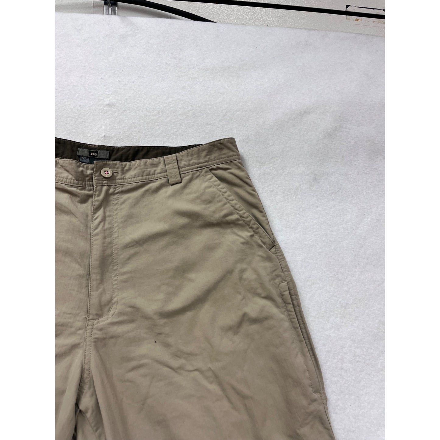 Mens REI Beige Nylon Casual Pants 38x30 Lightweight Travel Wear #8900