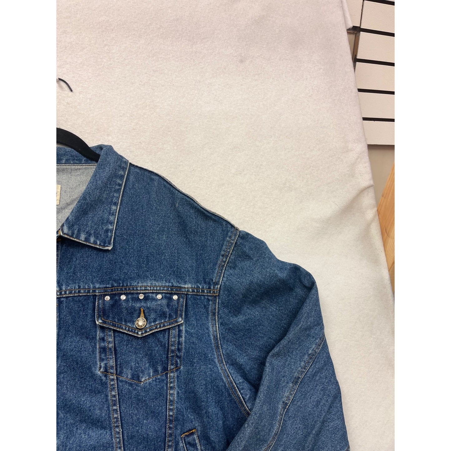 Womens XL Ely Outerwear Blue Denim Jacket With Button Front #56A