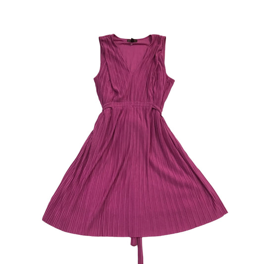 Women’s Pleated Sleeveless Dress