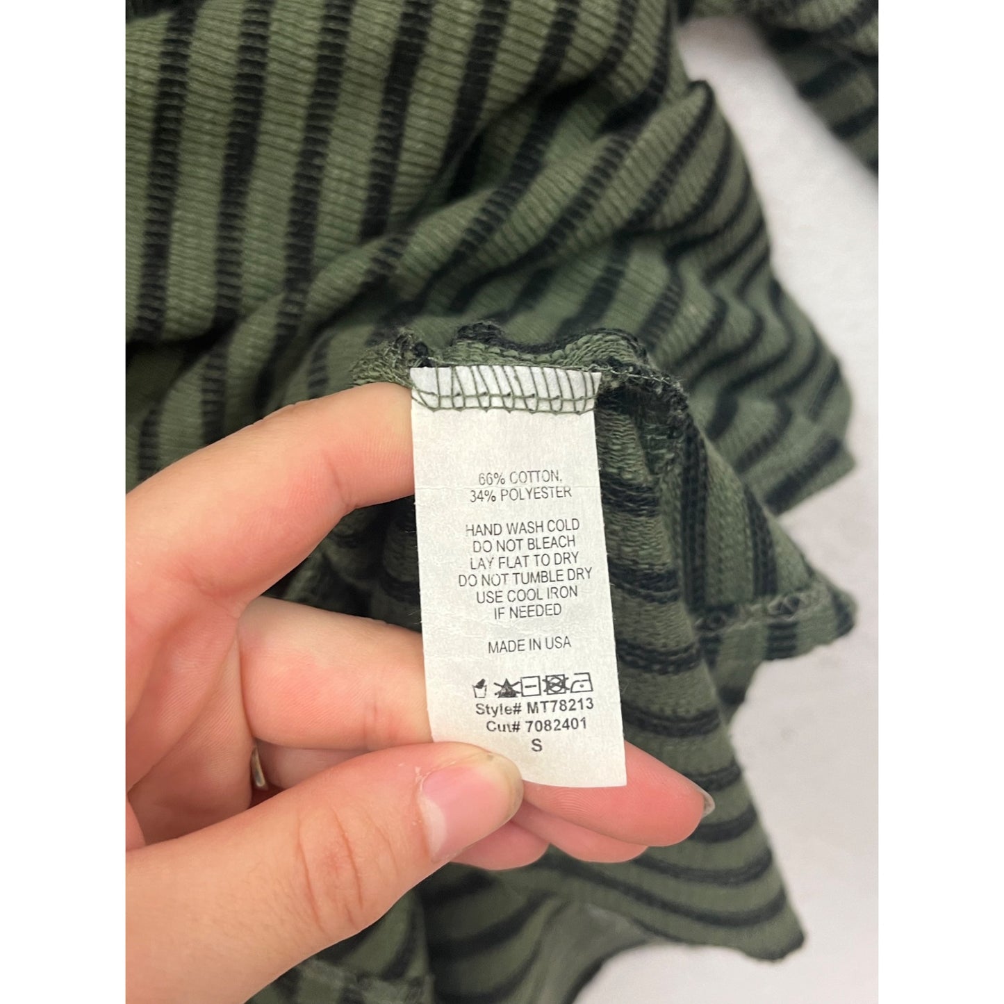 Womens Striped Green & Black V-Neck Long Sleeve Top By Marverie Size S #8791